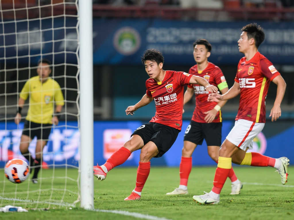 赛场上的一 赛场上的一